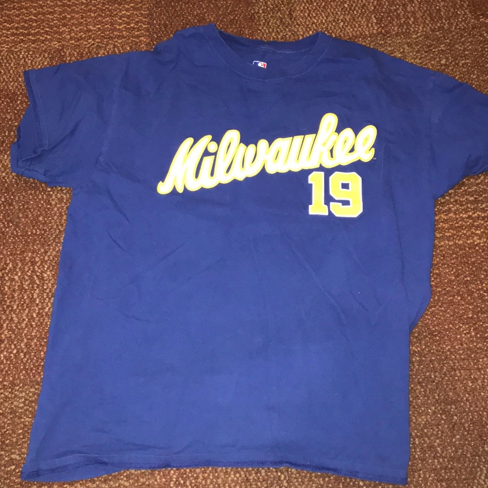 I am selling a brewers T-shirt.